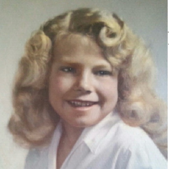 Meet your Posher, Laurie - Picture 1 of 1